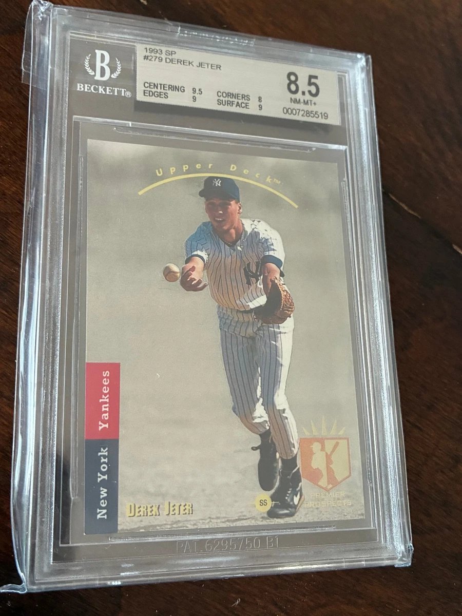 Derek Jeter Grade 8.5 Baseball Sports Trading Card Singles Rookie 