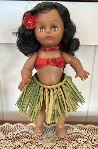 Vintage Hawaiian 1960 Hula Doll Grass Skirt 10" Sleep Eyes