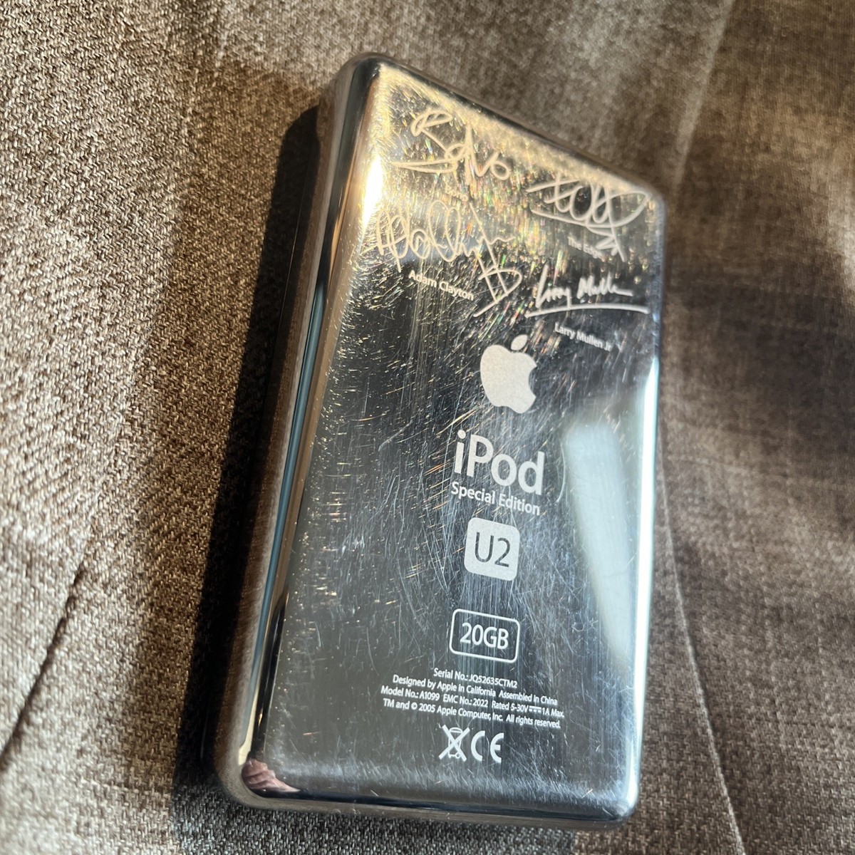 未開封品！Apple iPod U2 Special Edition 20GB iPod U2 Special