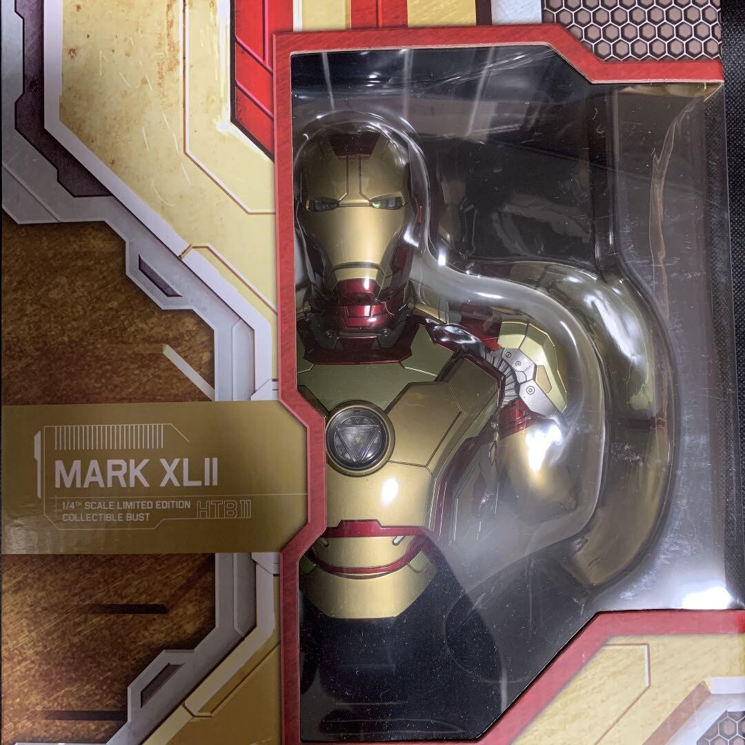 Hot Toys Bust Iron Man 3 Mark 42 1/4 Scale Figure Marvel