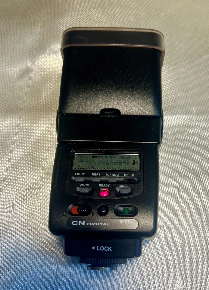 Quantaray Shoe Mount Flash for Canon - Image 3 of 3