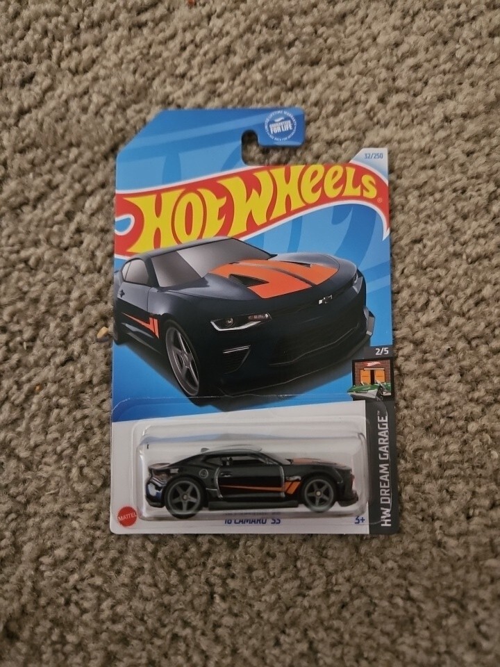 Hot Wheels ‘18 Camaro SS Super Treasure Hunt 2024