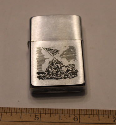 Zippo Iwo Jima Lighter US Marines Raising Flag vintage 1996 RUST TO WHEEL