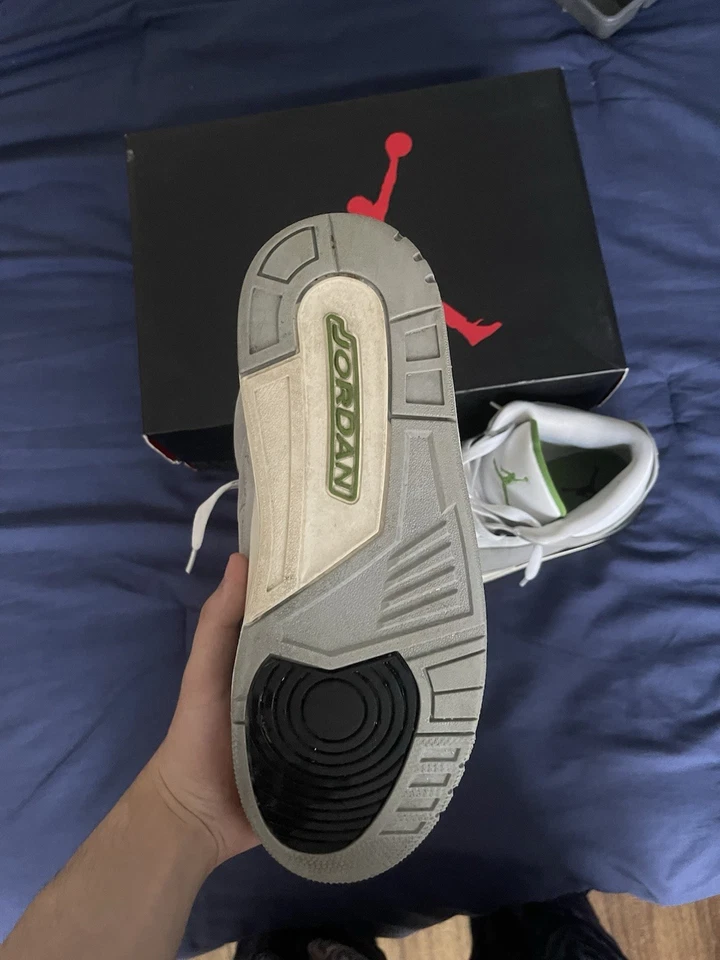 Air Jordan 3 Retro 'Clorofila' Talla 10.5 EE. UU. Foto 3 de 4