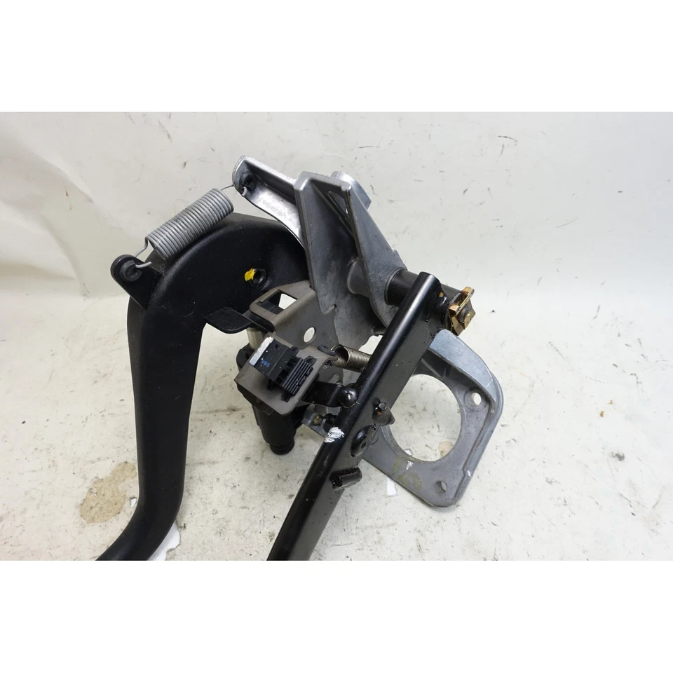 BMW E46 Complete Clutch Pedal Assembly Manual Swap 99-06 323i 325i 328i 330Ci M3 - Image 2 of 4