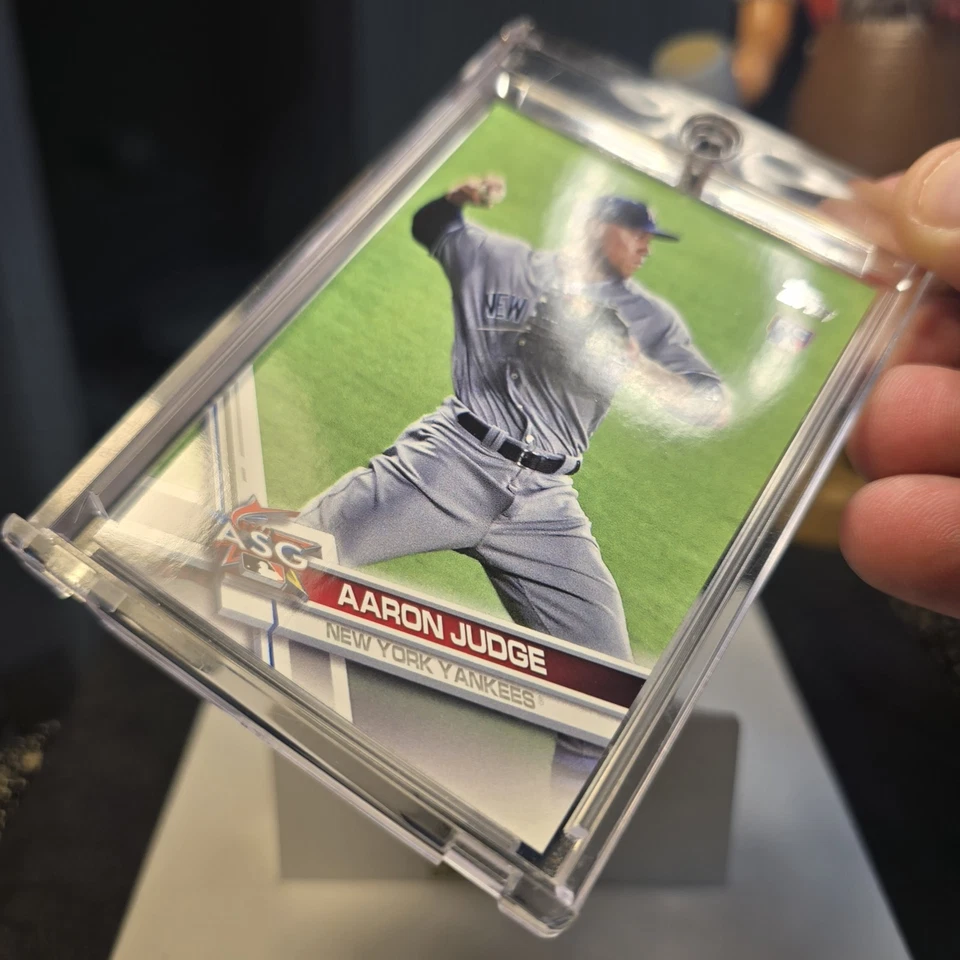🔥⚾️ AARON JUDGE ROOKIE ⚾️🔥 2017 Topps Update Series - #US166 Throwing 🗽 NYY - Image 3 of 4