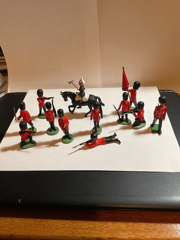 Britains Ltd. Made In Hong Kong Vintage Plastic Toy Soldiers