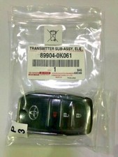 APTO PARA TOYOTA HILUX REVO LLAVE INTELIGENTE 3 BOTONES CON HOJA DE LLAVE 89904-0K061