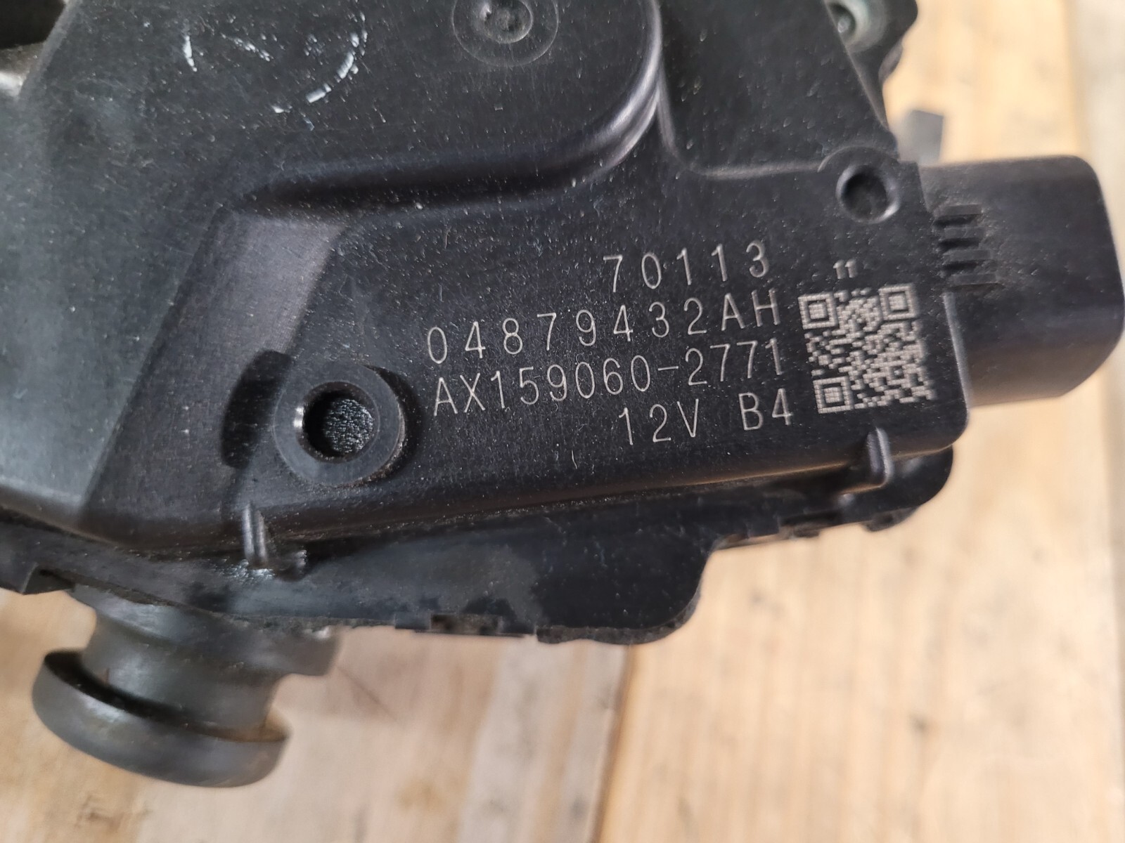 20072017 Jeep Patriot Windshield Wiper Motor OEM 04879432AH for sale