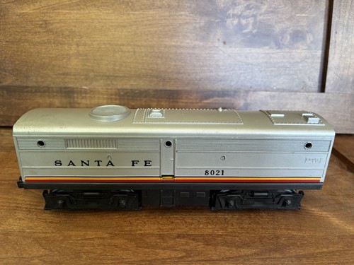 Lionel Santa Fe 8021 Maniquí Unidad B MPC Era Sin Alimentación Sin Bocina | Condition: Used