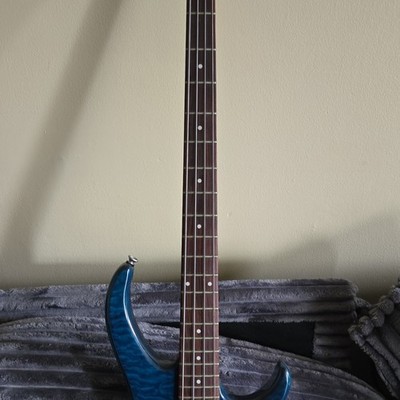 Peavey Fury 5-String Electric Bass Guitar Blue Quilted Top Solid Body RH