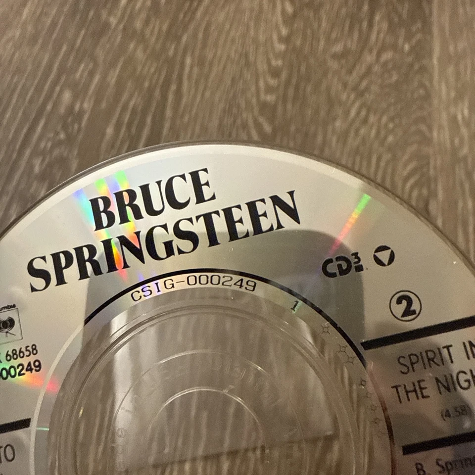 Bruce Springsteen - Born To Run & Spirit In The Night mini 3” disc CSIG 000249 - Image 3 of 4