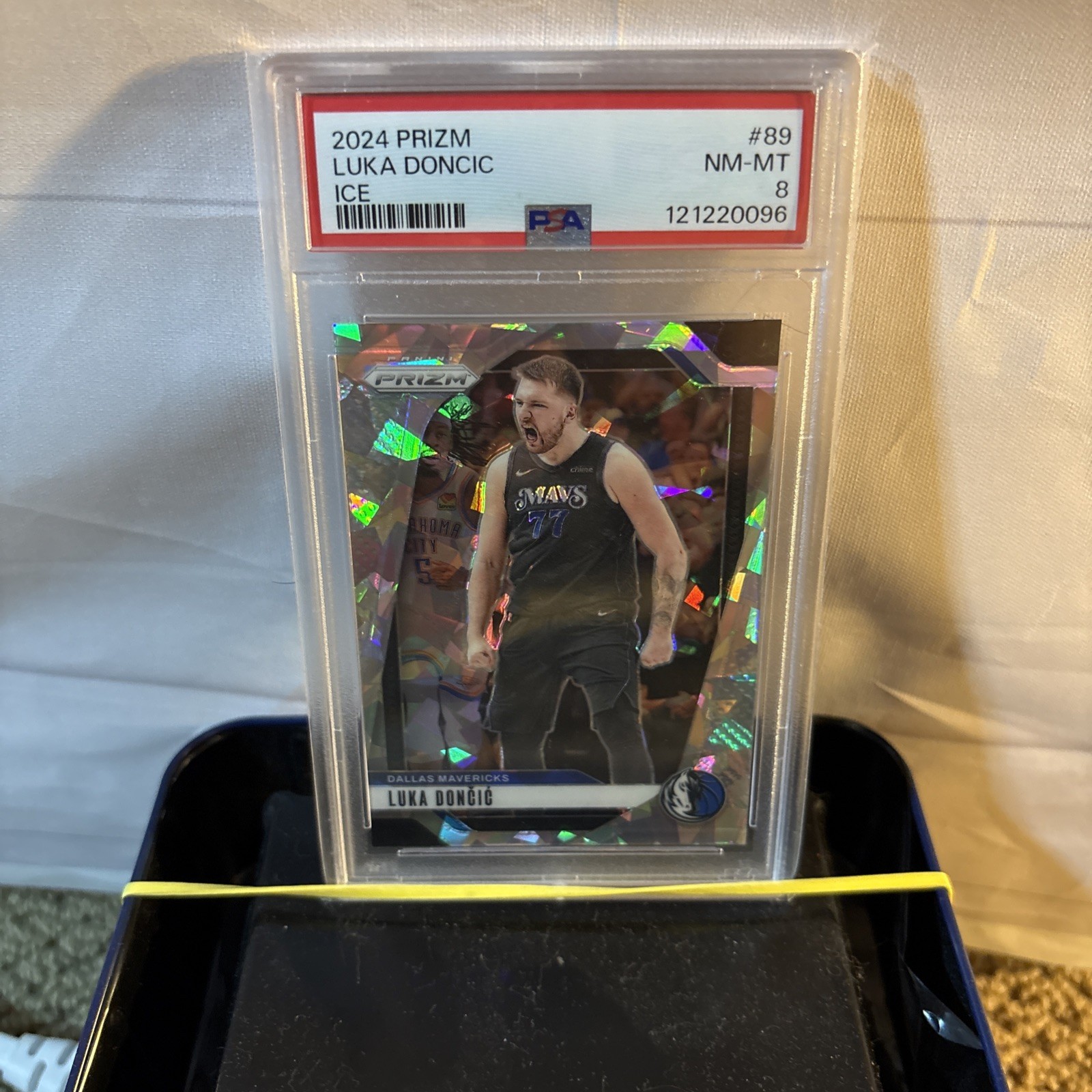 💎2024 Panini Prizm #89 Luka Doncic ICE PSA NM-MT 8 Laker SUPERSTAR! Nice Card!