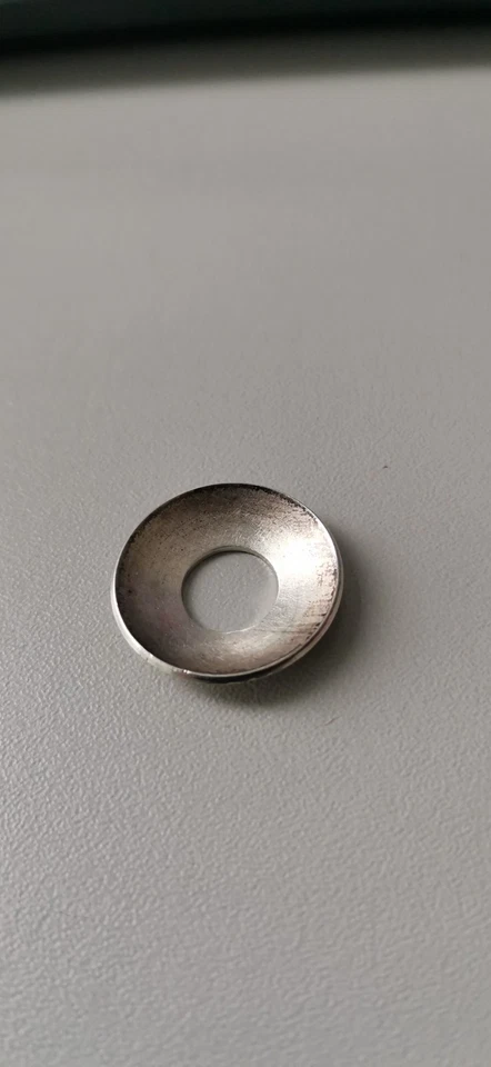 Charlotte L  Tiefe Scheibe, Kleine Größe