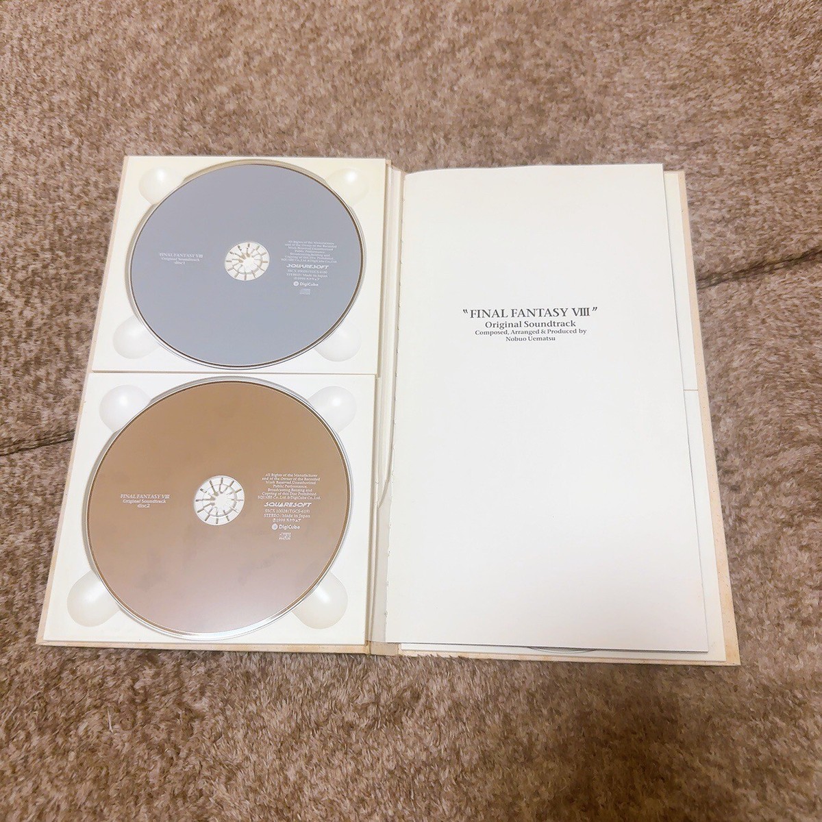 未開封　IU REAL FANTASY 2012 SPECIAL DVD 輸入盤 Amazon.co.jp | Real Fantasy 2012 Special (DVD + 写真集