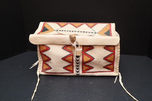 ATQ Native American Indian Sioux Plains Parfleche Case Trunk Painted Box Rawhide