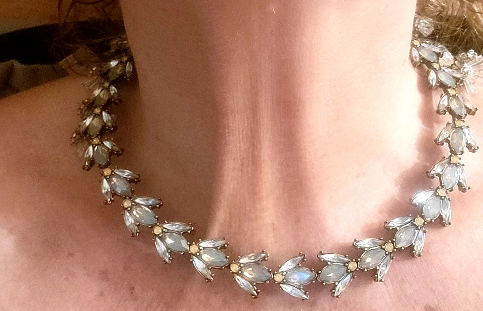 NUEVO CON ETIQUETAS Aurora Boreal LOTES DE CRISTALES Collar Barra de Chuchería Belleza Foto 2 de 4