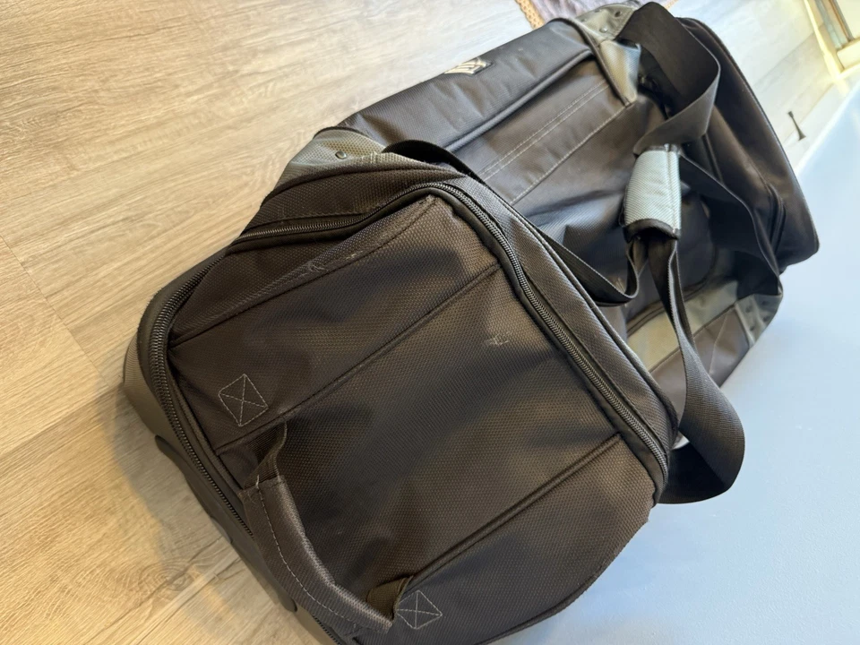 FUL 28” Hybrid Soft Rolling Duffle Bag Wheeled Suitcase Lots Compartments Gray - Image 3 of 4