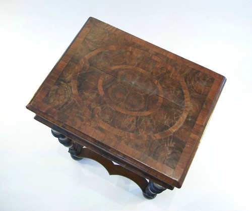William & Mary Oyster Veneered Walnut Glove Box on Stand - U.K. - Circa 1690 - 第 6/9 張圖片