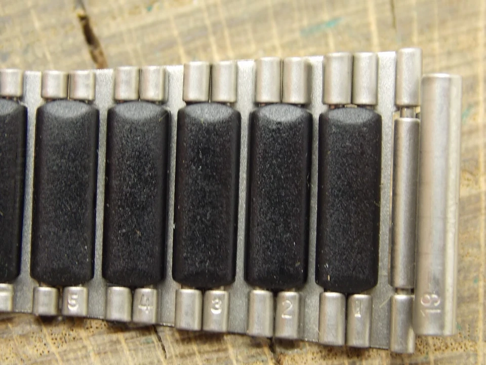 Flex-On Vintage NOS Unused Watch Band Deployment Clasp Stainless & Rubber 19mm - Image 3 of 4