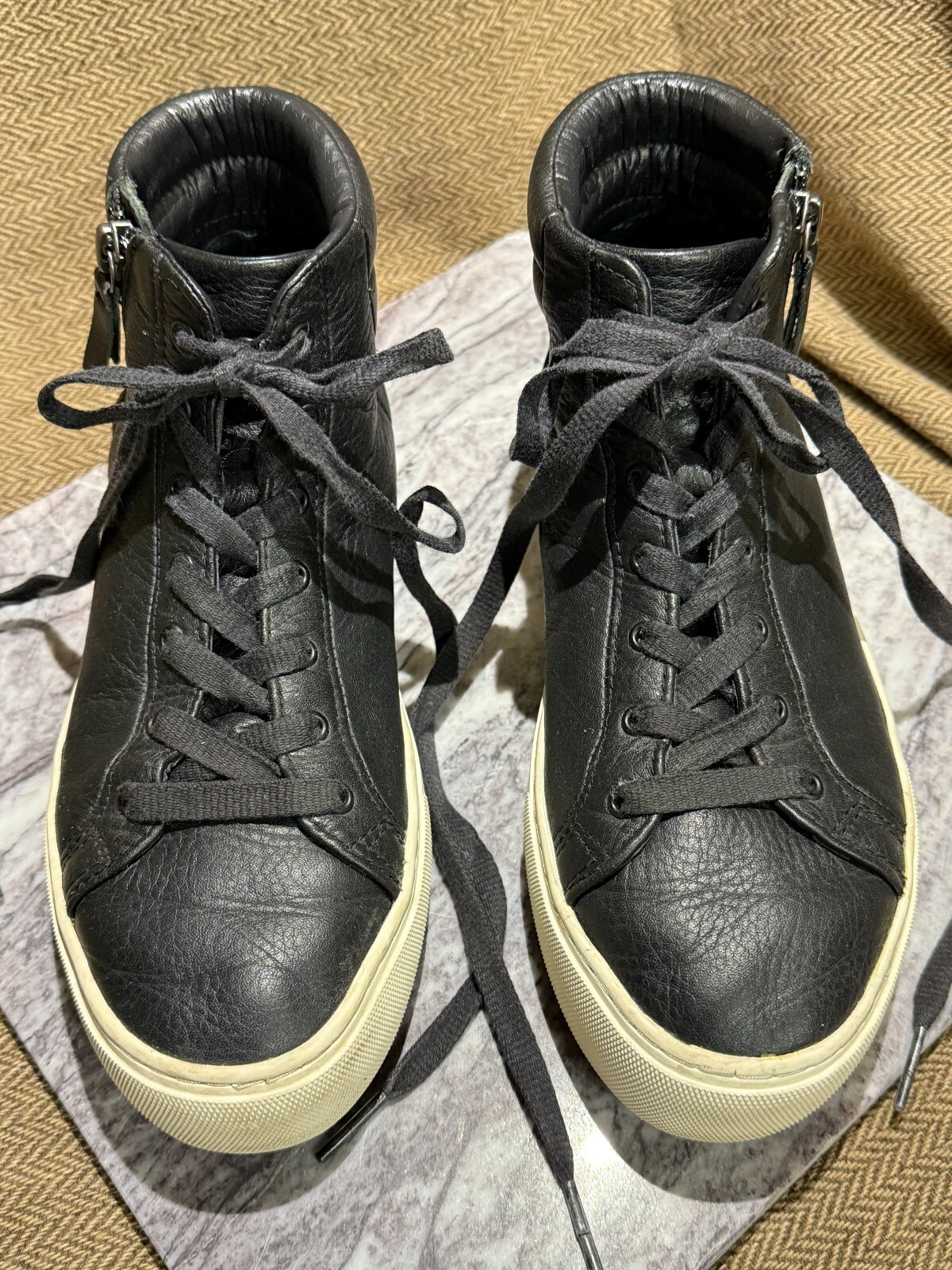 SAOLA Sneakers alte UGG donna Olli colore nero con suola crema taglia 6 1 2 ottime condizioni