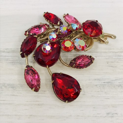 2 - VINTAGE RED PINK AB RHINESTONE NAVETTE BEAD STATEMENT PIN BROOCHES Unmarked - Picture 3 of 21