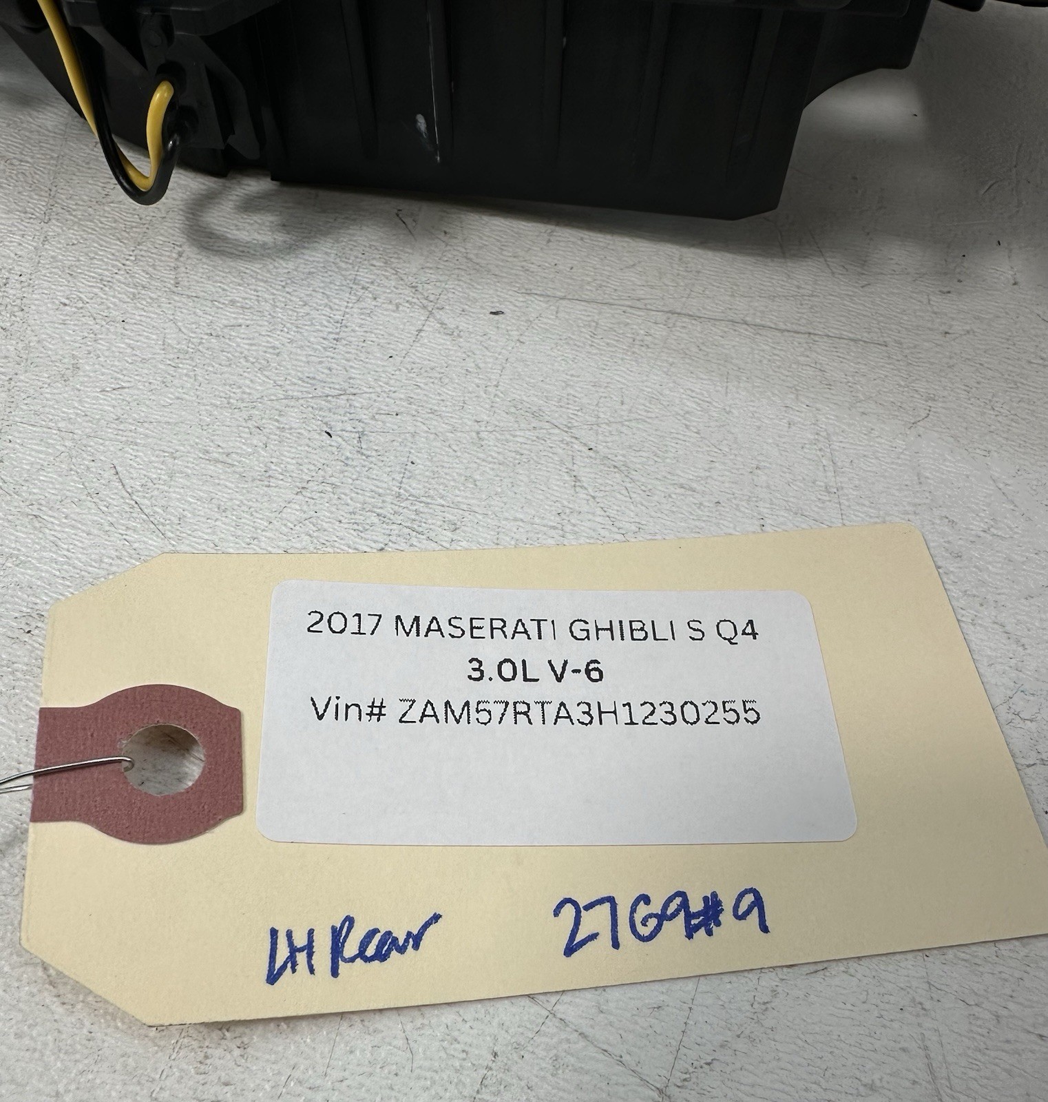 14-21 Maserati Ghibli Rear Left Driver Side Exterior Door Handle 670005441 OEM