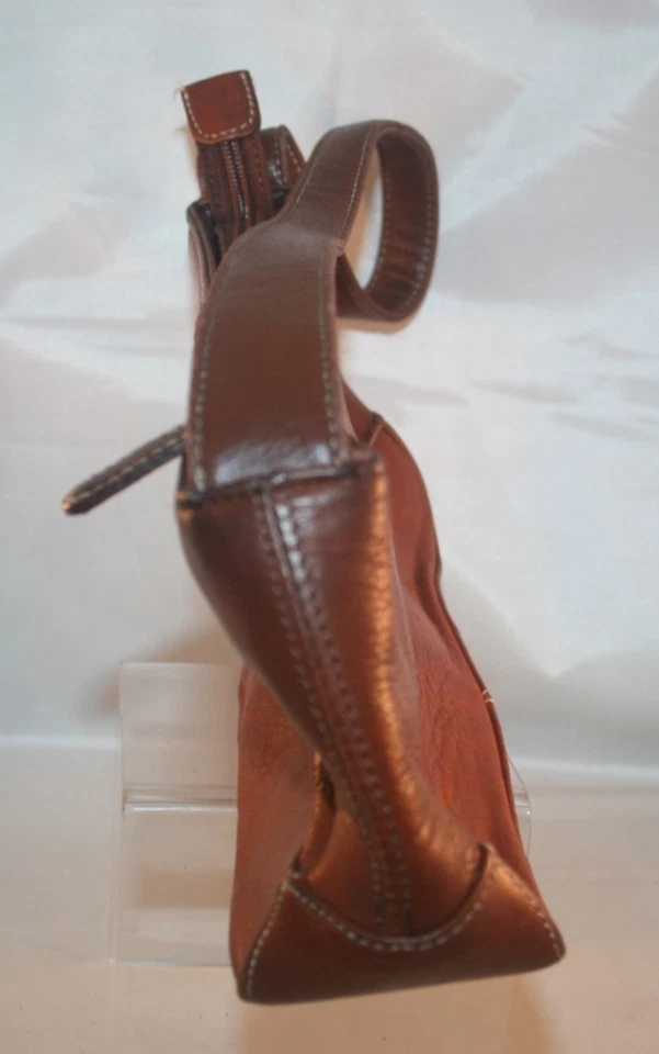 KENNETH COLE REACTION 小号皮革单肩包挎包手提包 - 二手 — 第 2/4 张图片