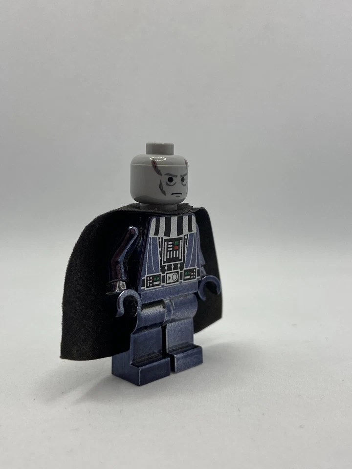 LEGO Star Wars Minifigur Darth Vader Chrome Schwarz sw0218 ohne Helm - Bild 2 von 4