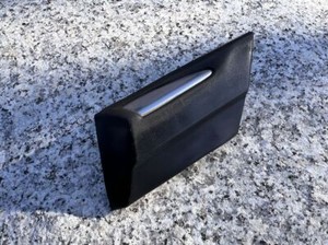 Stoßleiste / Zierleiste Kotflügel / Seitenwand hinten links für BMW E32  1908687