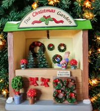 Lemax CHRISTMAS GARDEN MARKET BOOTH Christmas trees wreath (Lit) #14908 NEW