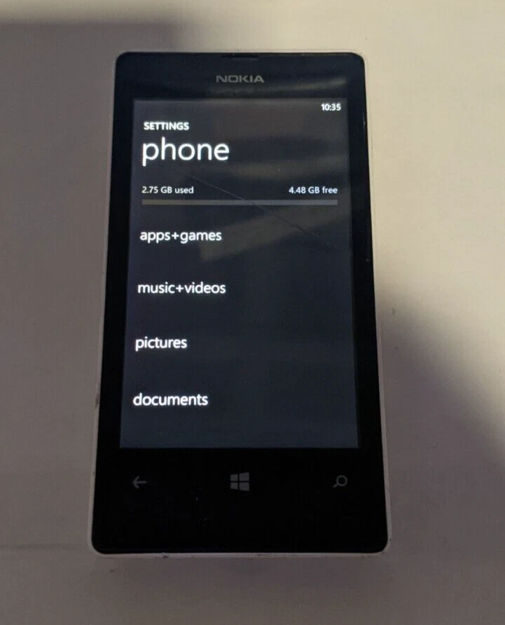 诺基亚 Lumia 521 8GB (RM-917) 白色 (T-Mobile) 查看下文 — 第 2/4 张图片