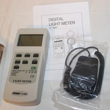 TENMA 72-6693 Digital LUX Light Meter NIP