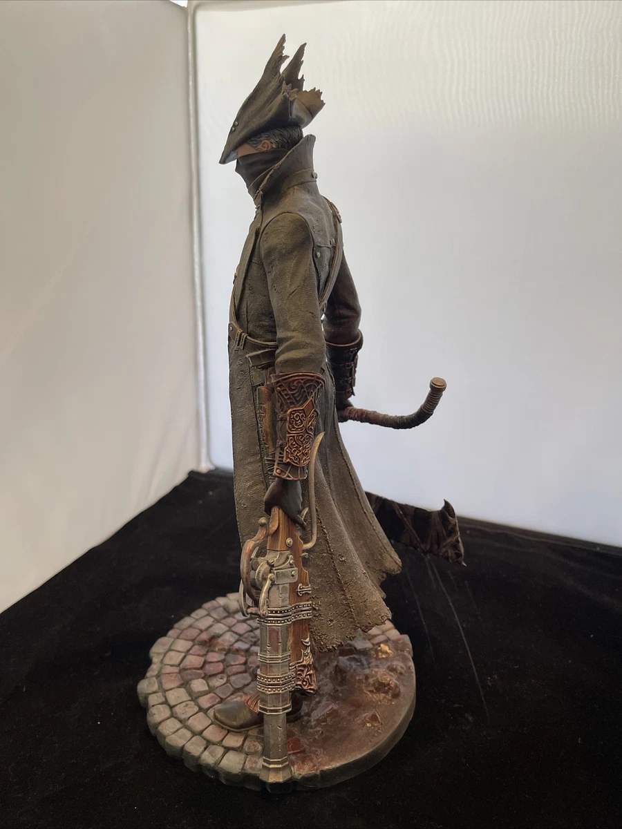 Bloodborne Hunter 1/6 Scale Figure - Exclusive Puddle of Blood Version