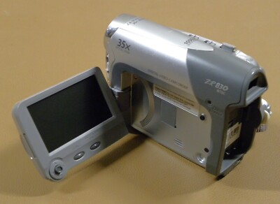 Canon ZR830 MiniDV Camcorder with Accessories | eBay