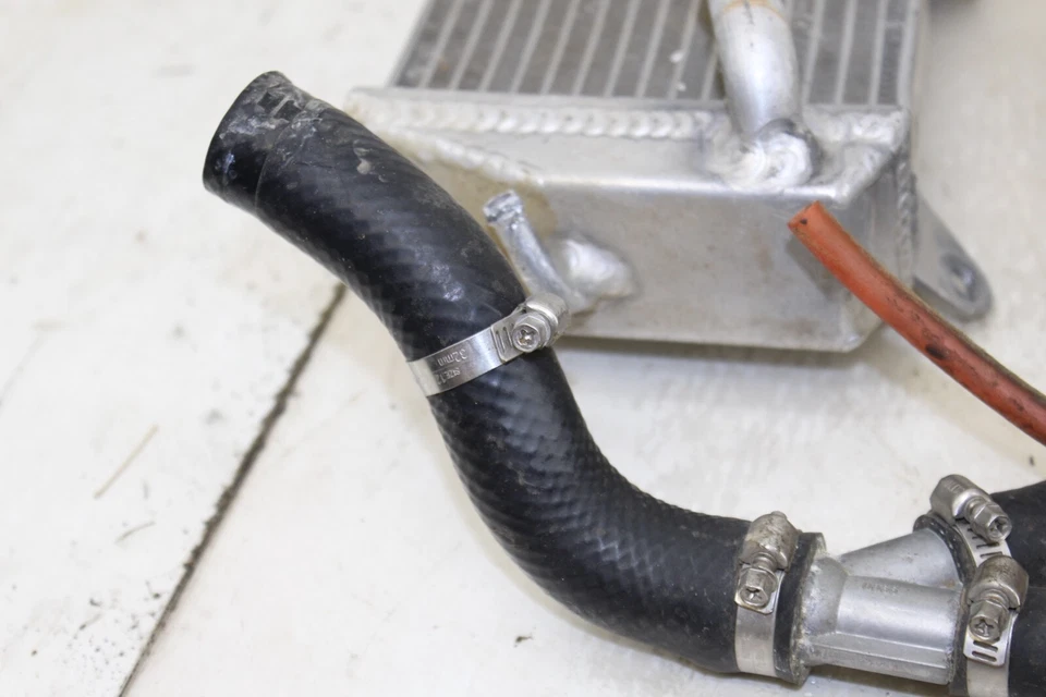 Kawasaki KX450F KX 450F 2010 OEM RADIADOR IZQUIERDO DERECHO RADIADORES ENFRIADOR DE MOTOR Foto 2 de 4