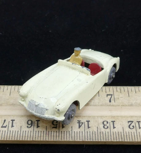 Vintage Matchbox Lesney #19 MGA Sports Car England !!