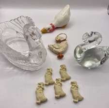 Vintage Plastic Swan, Glass Swan, And 6 Small Geese Decorations 