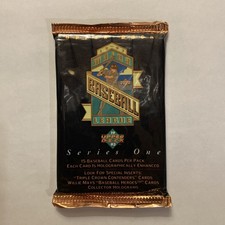 1993 Upper Deck - Series 1 - Factory Sealed Pack - 15 Cards MLB Baseball - Mays