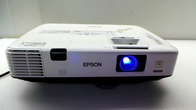 Epson PowerLite 1940W WXGA 3LCD Projector [New Lamp] Tested - With Remote