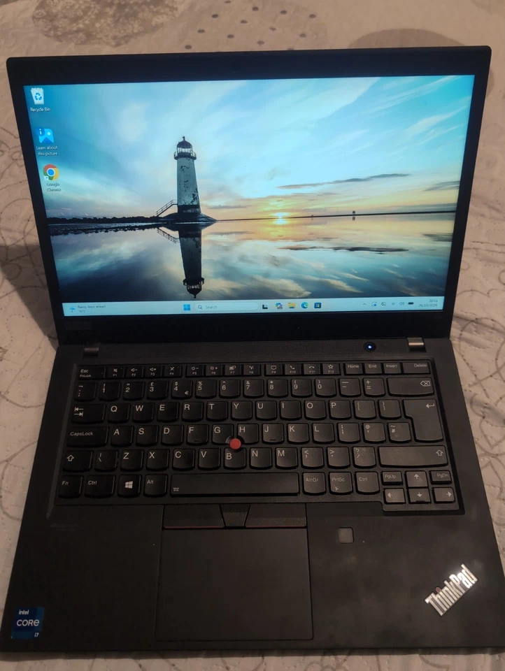 Lenovo ThinkPad T14s G2 · i7-1165G7 · 16GB · 256GB, photo 1 of 5