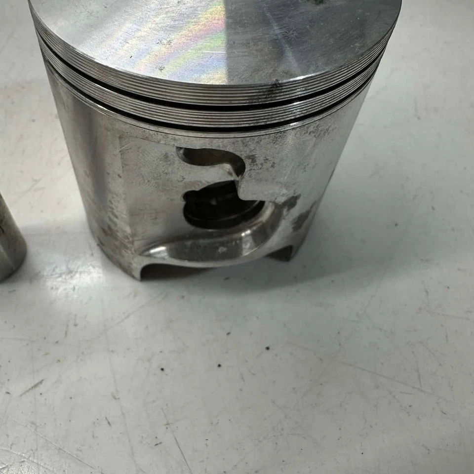 Pistão Wiseco M06775 650 Indy/RXL/SKS S/M - 1997 POLARIS 650 Indy  - Imagem 2 de 4