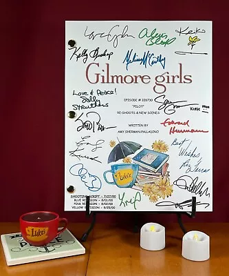 Gilmore Girls Pilot Script signed- Autogramm Reprints- 74 Seiten- Lorelai & Rory - Bild 1 von 4