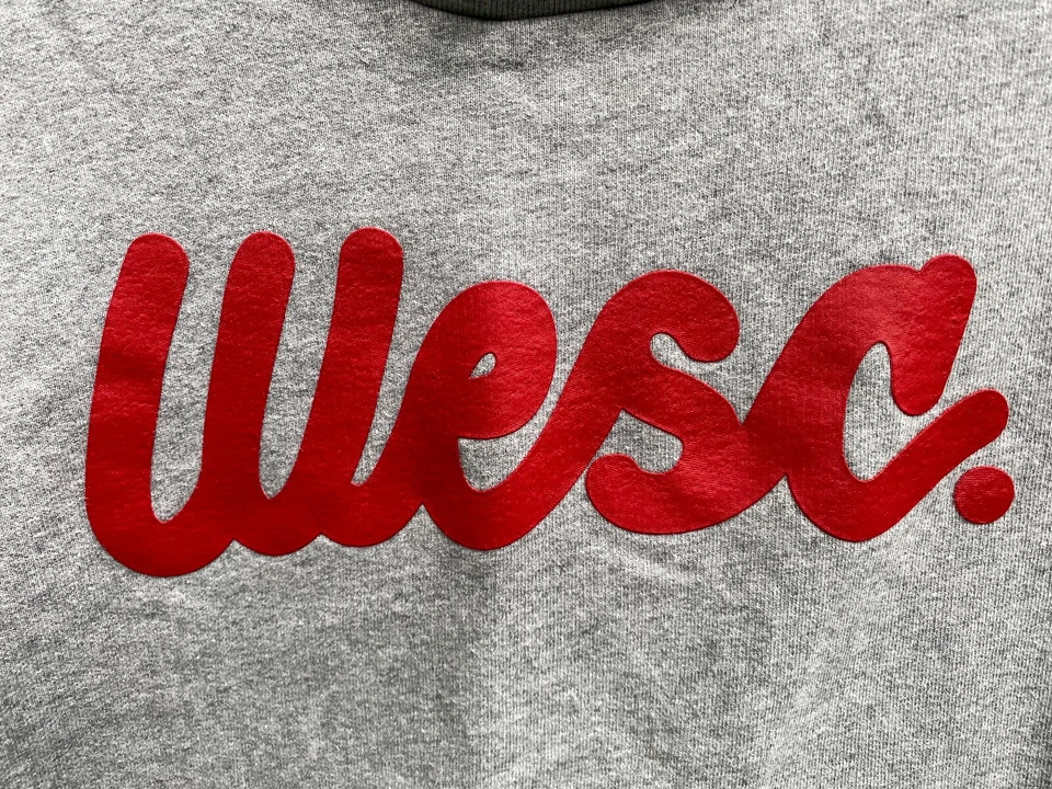 Sudadera WESC cuello redondo para hombre gris liso medio Foto 2 de 4