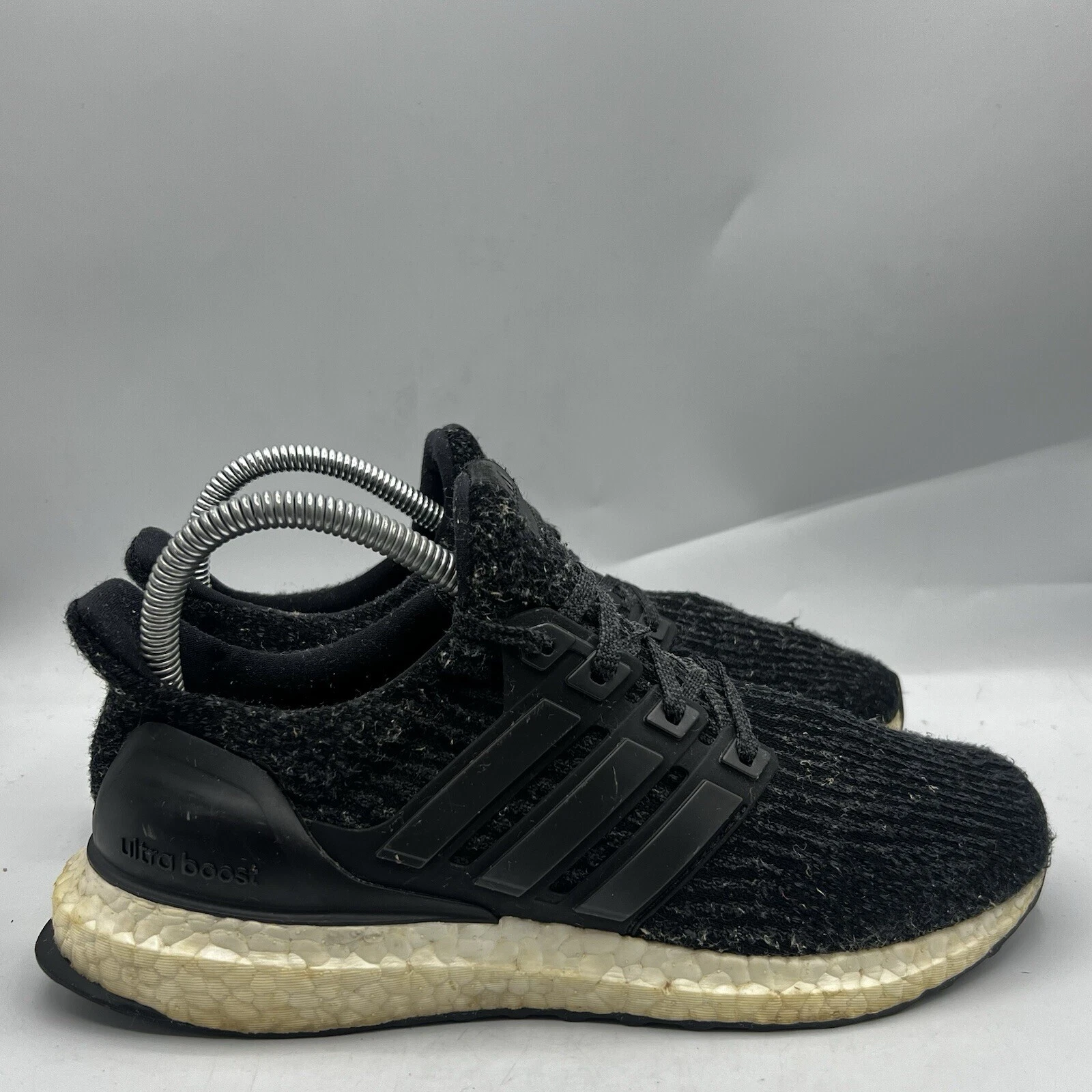 Adidas UltraBoost taglia 5 5 nero bianco scarpe sportive classiche sneakers S82103