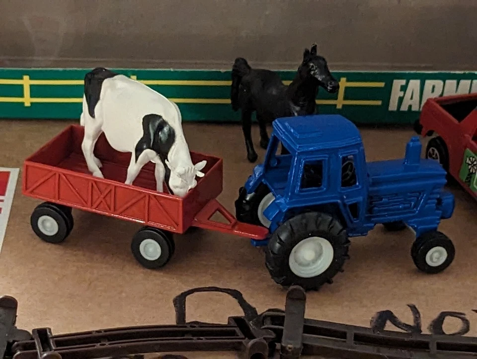 AWESOME VINTAGE 1985 TOOTSIE TOY FARMLAND ACTION TOY SET #1748 -DIE CAST, 12 PCS - Image 4 of 4