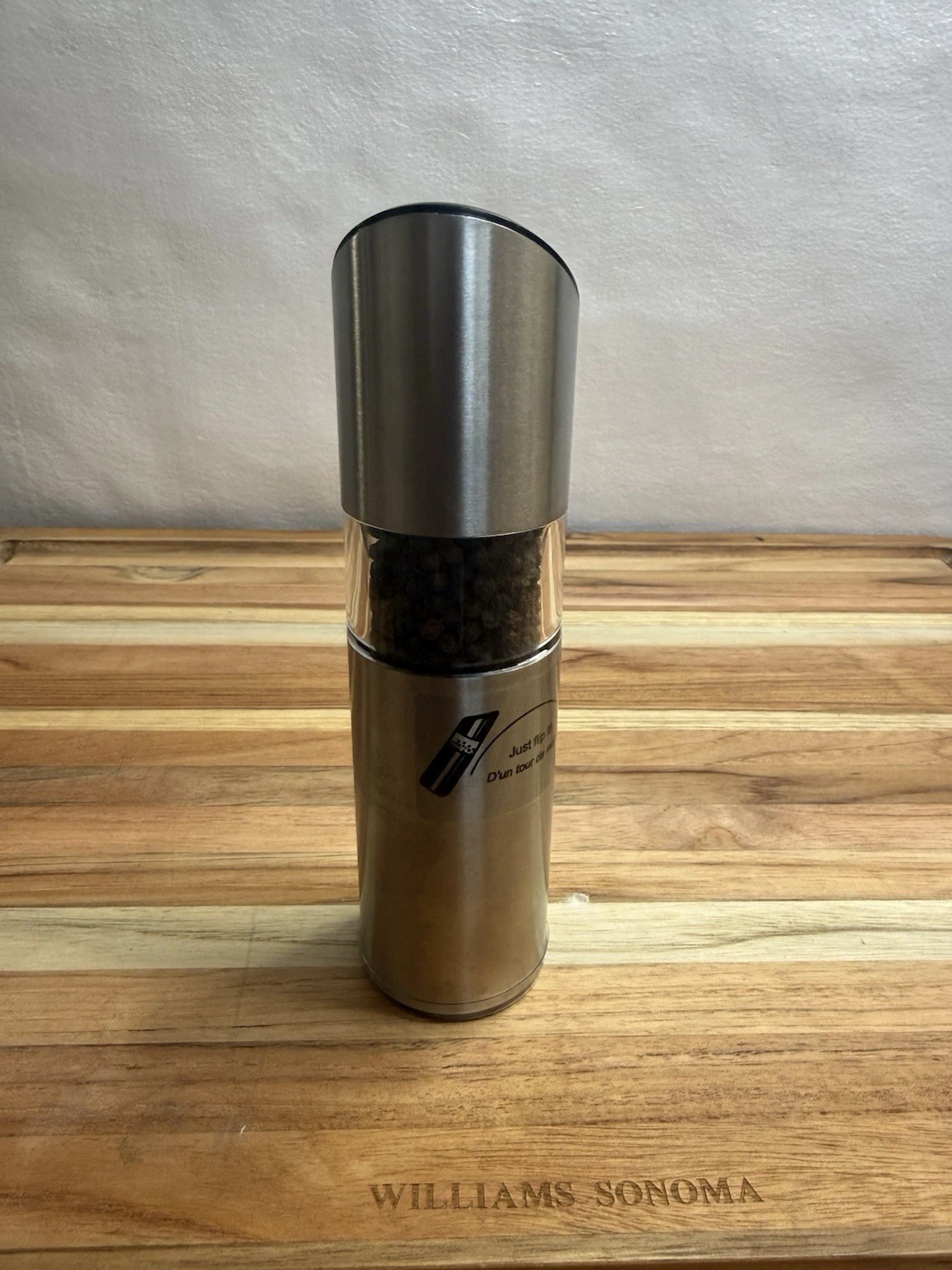 Williams Sonoma Trudeau Battery Operated Pepper Mill Set Open Box Read