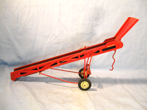 Vintage 1960's Tru-Scale Red Bale Elevator 1:16 Works - Picture 5 of 15