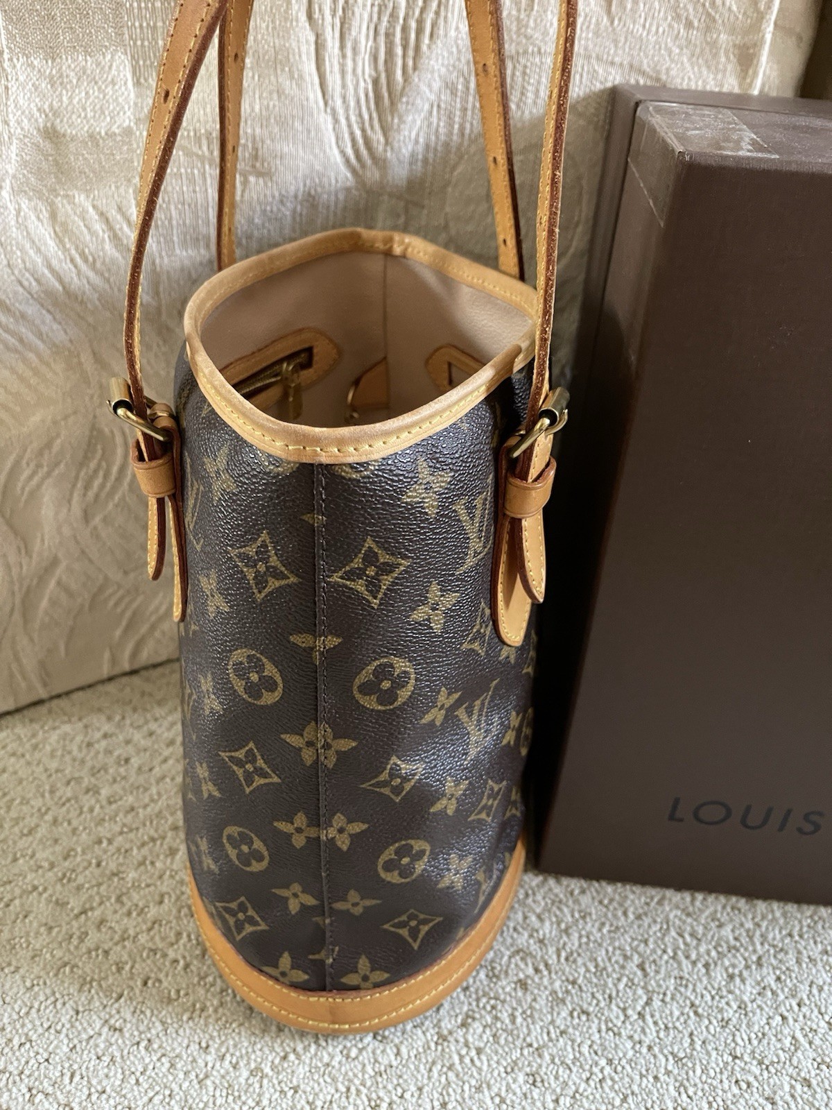 LOUIS VUITTON PETIT BUCKET MONOGRAM CANVAS SATCHE… - image 17