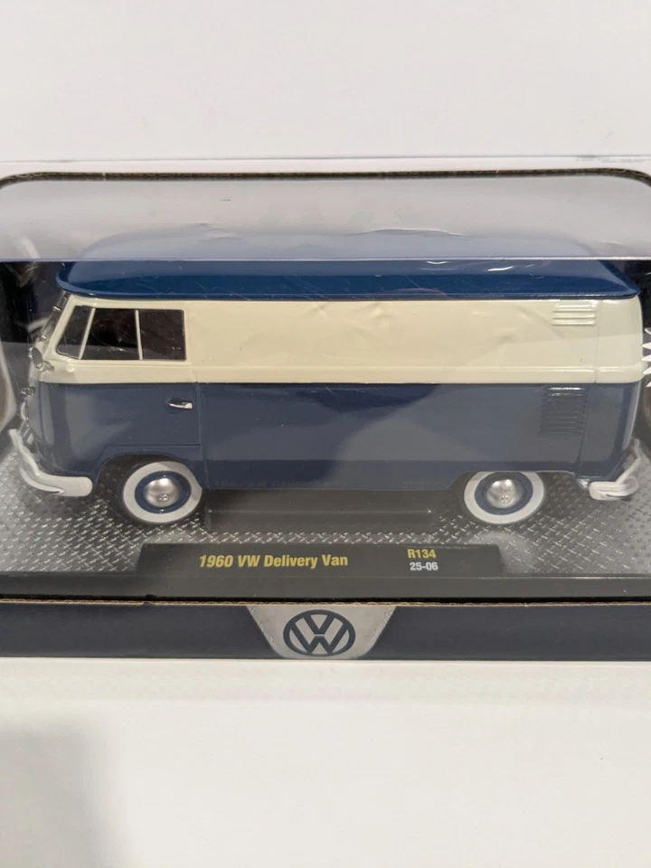 1:24 M2 Machines 1960 VW Delivery Van - Image 2 of 4